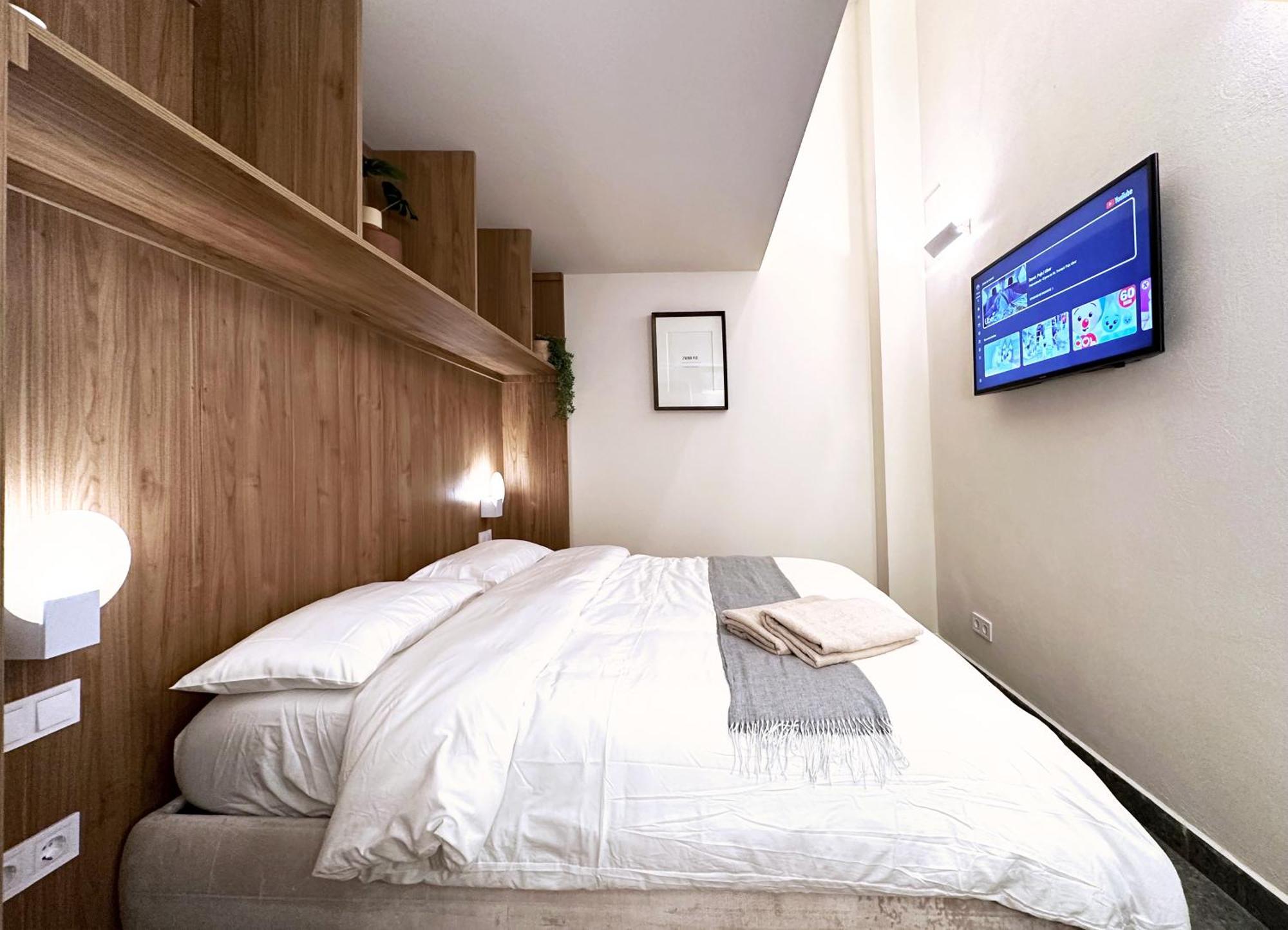 Unique Living Born Apartments & Studios Barcellona Esterno foto
