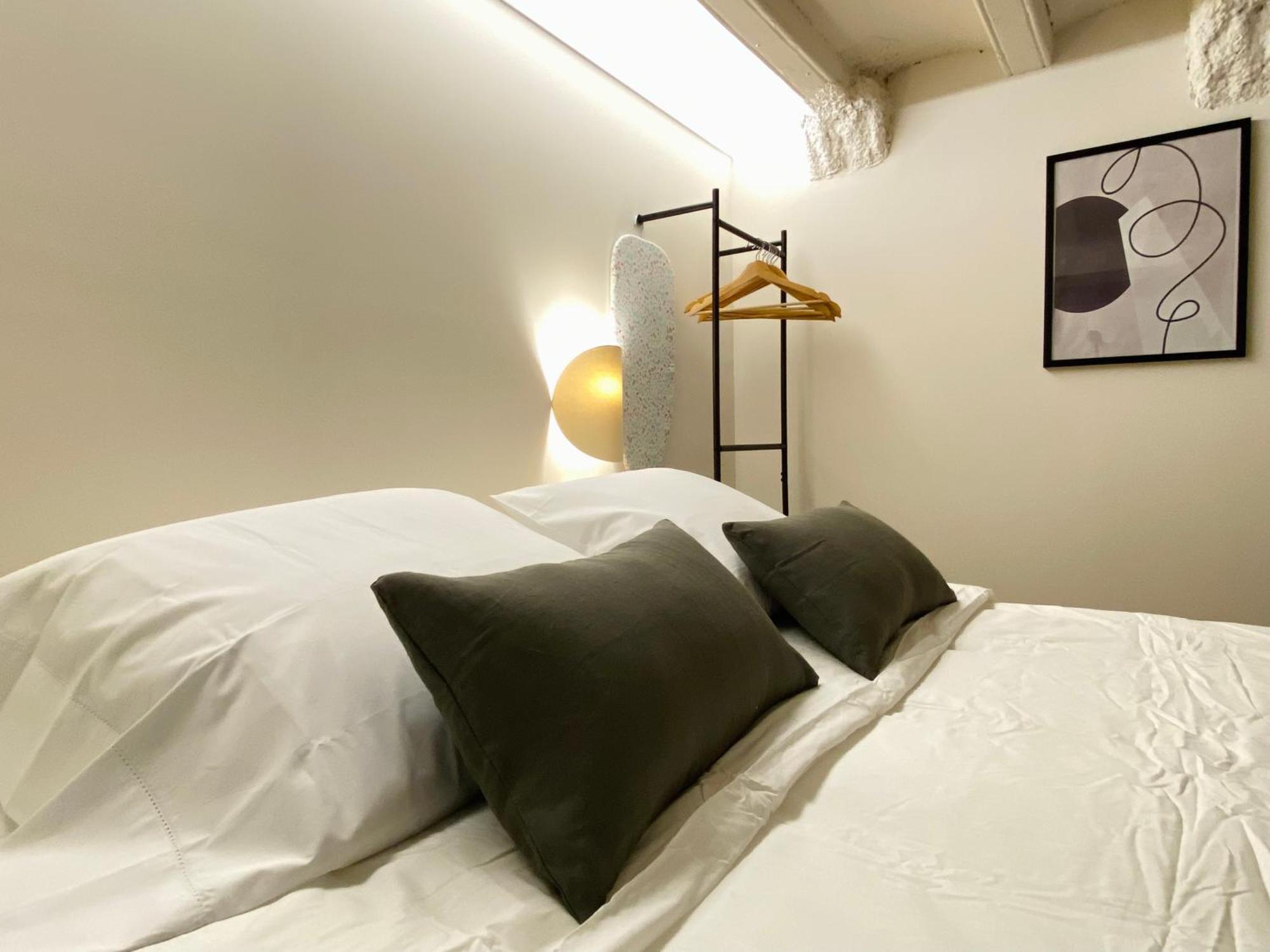 Unique Living Born Apartments & Studios Barcellona Esterno foto