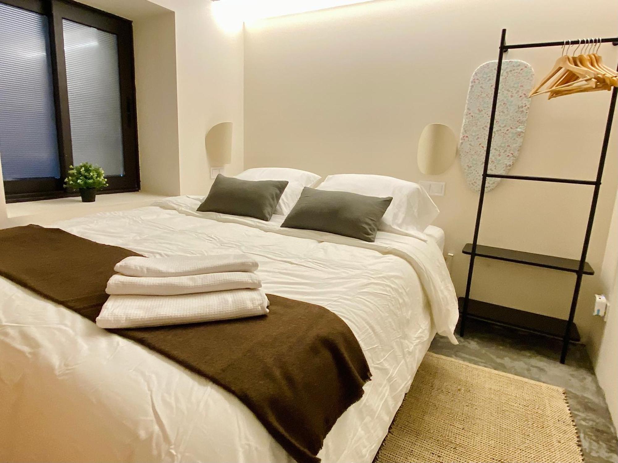 Unique Living Born Apartments & Studios Barcellona Esterno foto